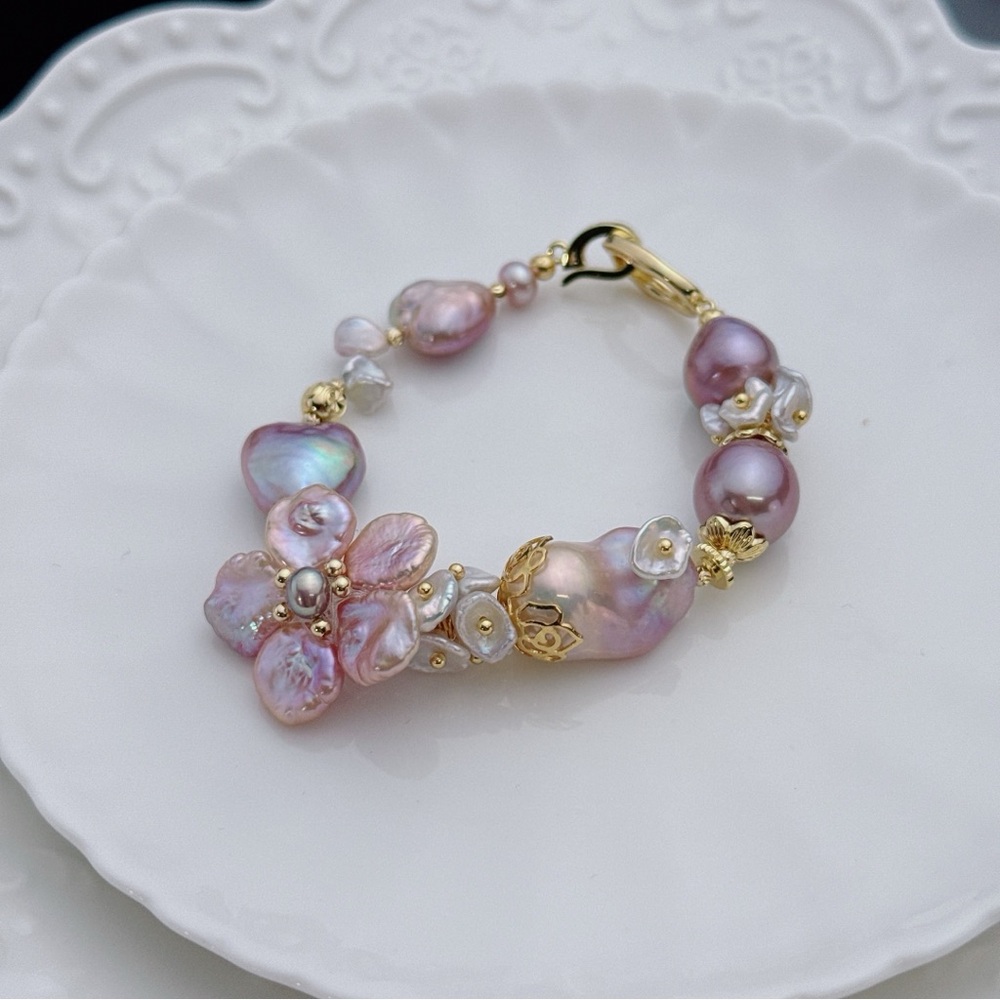 B114 Handmade High Quality Freshwater Baroque Pearl Bracelets - Picture 3 of 5